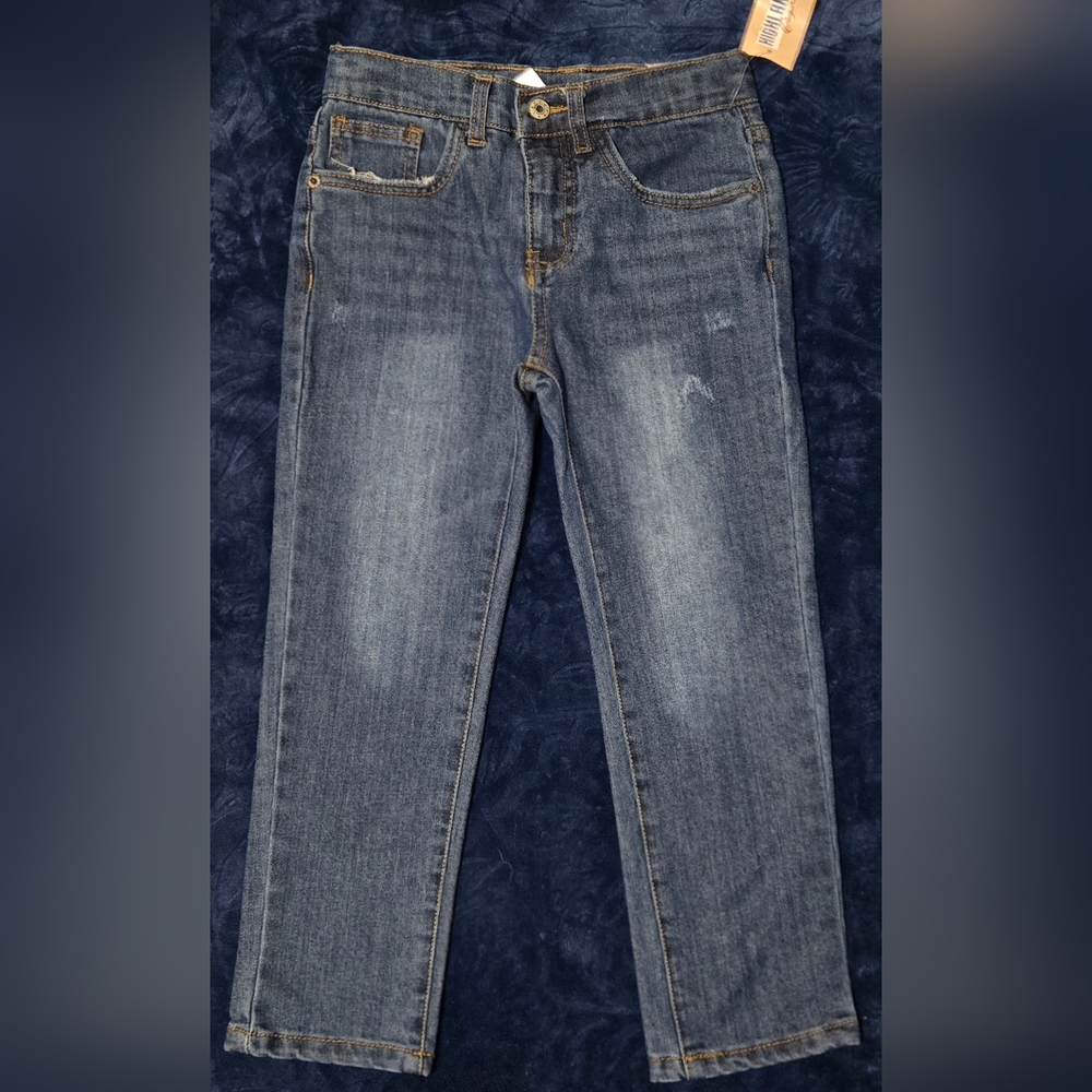 NWT Highland Originals Boy's Size 6 Distressed Blue Jeans.